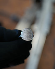 Charger l'image dans la galerie, Bague en argent avec une pièce de Tunisie.