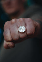 Charger l'image dans la galerie, Chevaliere Napoleon 1er en argent