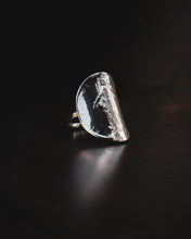 Charger l'image dans la galerie, Bague massive en argent avec une pièce de monnaie 5 Francs