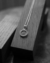 Charger l'image dans la galerie, Pendentif antique en argent – La Louve, Romulus et Rémus