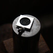 Charger l'image dans la galerie, Pendentif antique - Pièce romaine - CONSTANTINOPLE