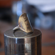 Charger l'image dans la galerie, Bague cintrée - pièce de monnaie - 20 centesimi - Italie