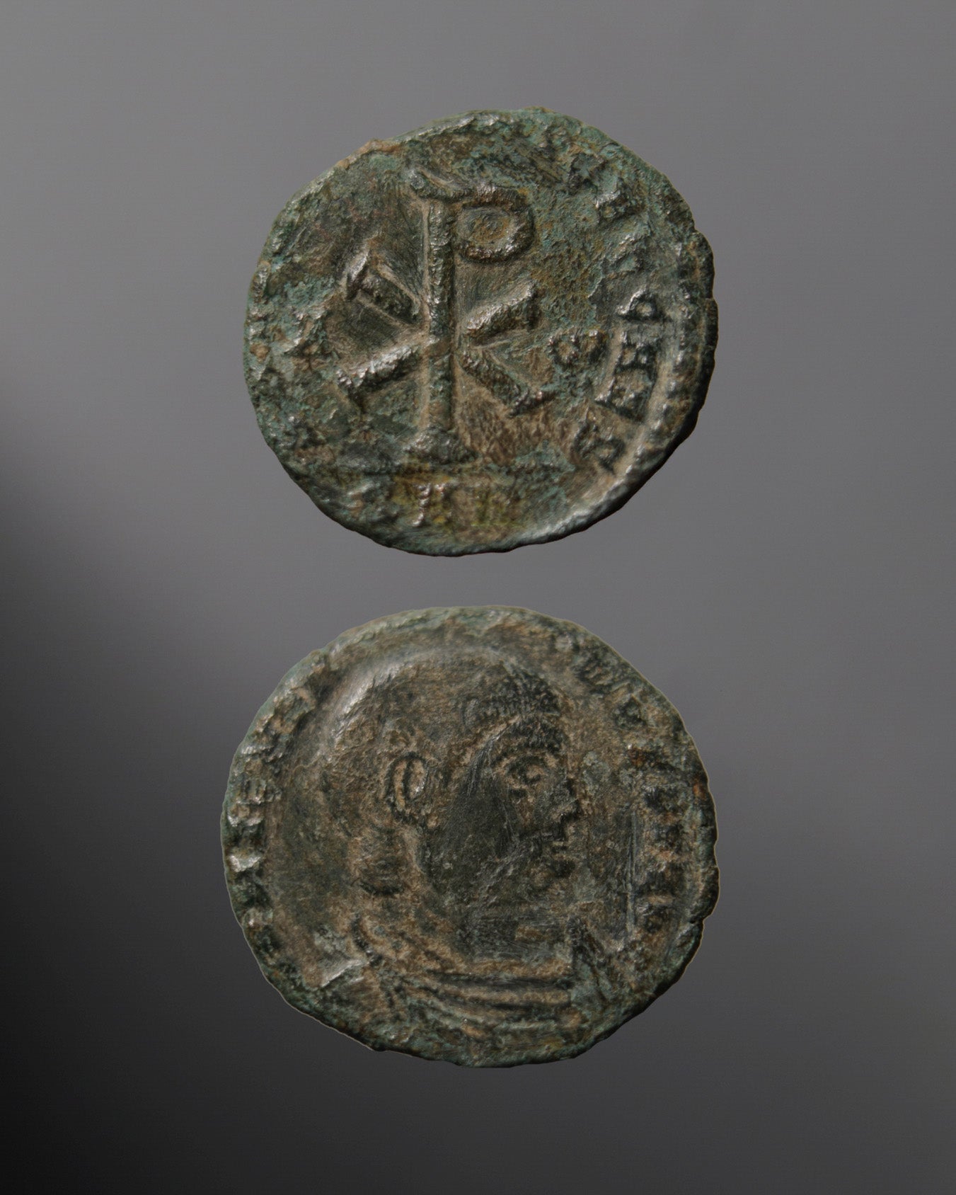 Le chrisme, ancien symbole chrétien.