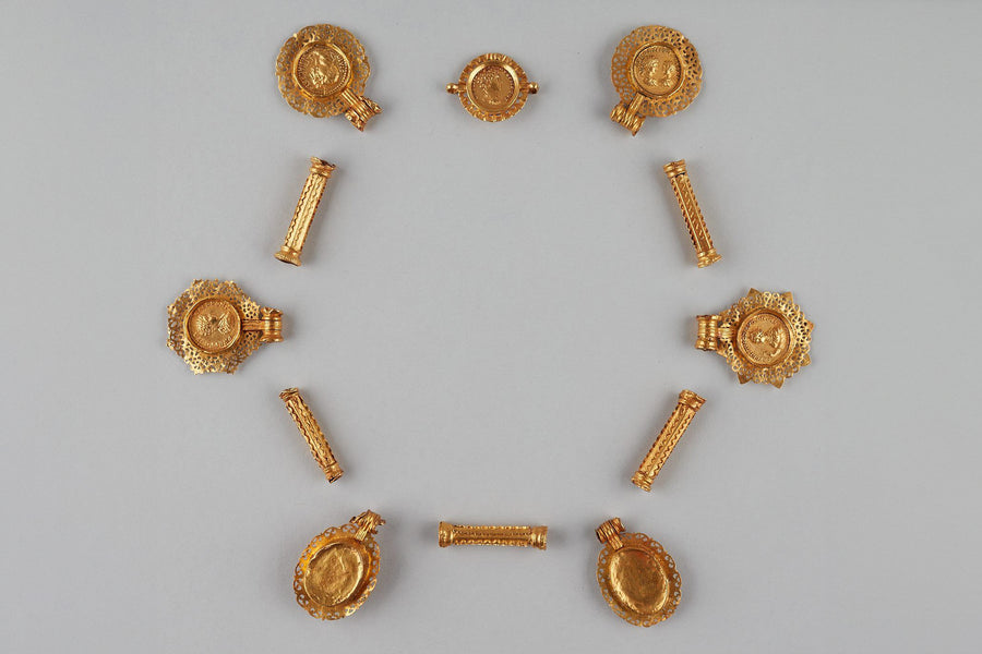 Quand les Pièces de Monnaie Deviennent Bijoux dans l'Antiquité