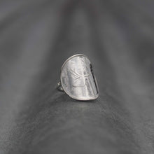 Charger l&#39;image dans la galerie, Bague pièce de monnaie en argent - CANADA
