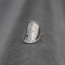 Charger l&#39;image dans la galerie, Bague pièce de monnaie en argent - CANADA
