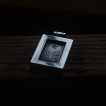 Charger l&#39;image dans la galerie, Pendentif JAPON en argent - Lingot monétiforme 1 bu
