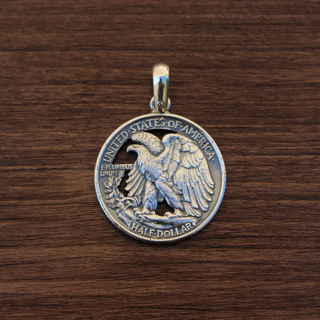 Pendentif Pièce Américain : Incarnez l'Esprit de l'Amérique avec Style