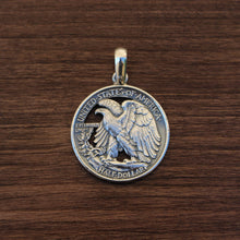 Charger l&#39;image dans la galerie, Pendentif Pièce Américain : Incarnez l&#39;Esprit de l&#39;Amérique avec Style
