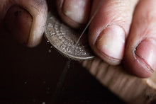 Charger l&#39;image dans la galerie, Bague anneau pièce de monnaie 50 Sen JAPON.
