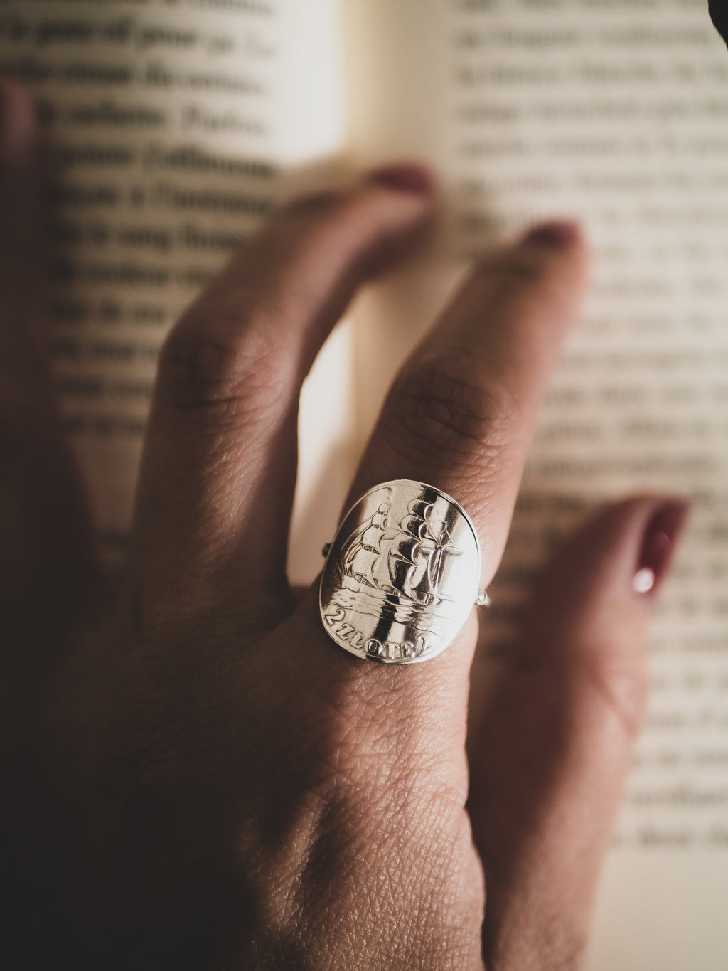 Bague polonaise : un voyage en Pologne à travers une pièce de monnaie