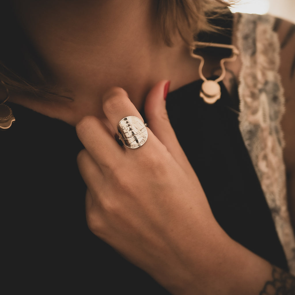 Bague polonaise : un voyage en Pologne à travers une pièce de monnaie