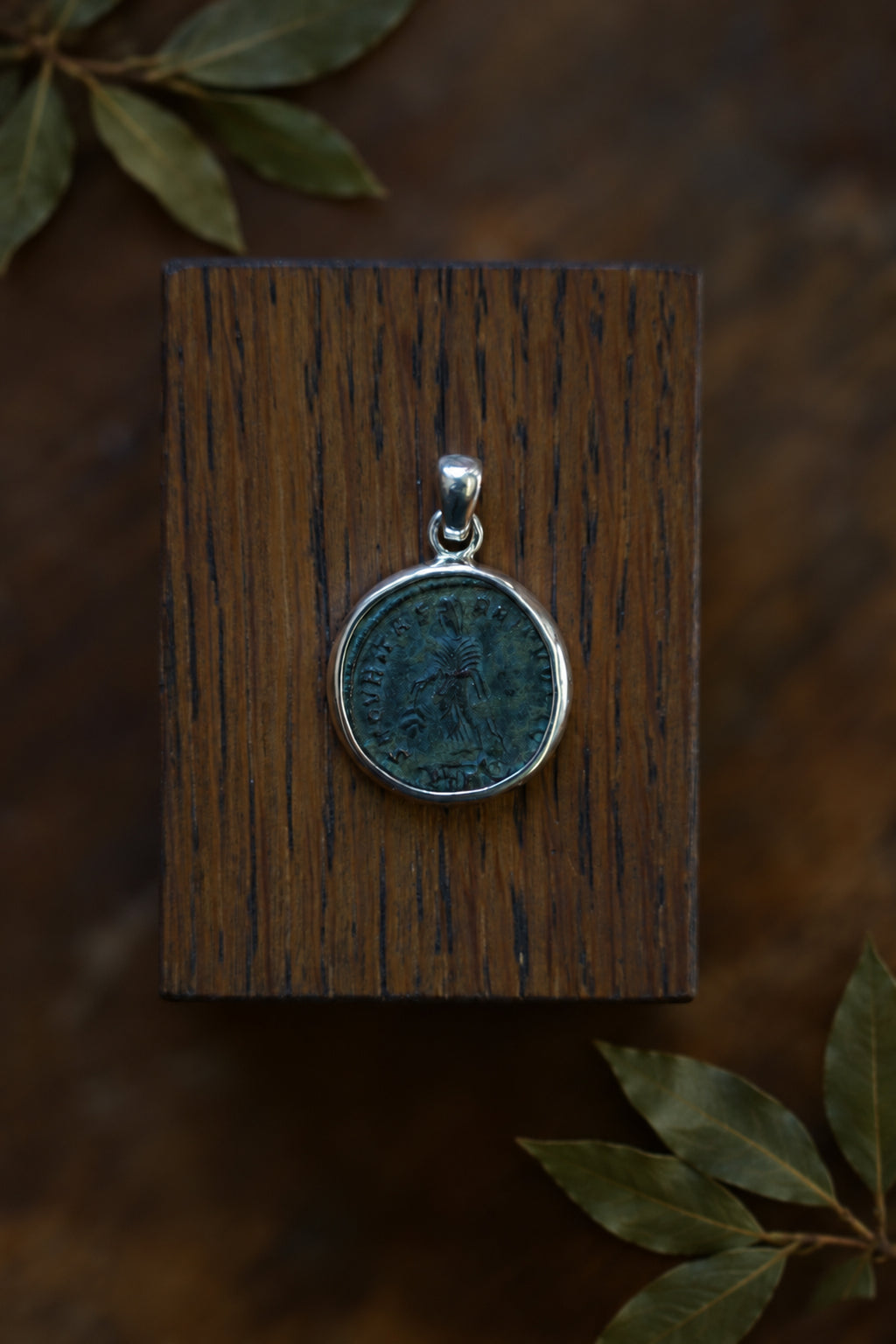 Pendentif Securitas – Monnaie romaine et monture en argent 925