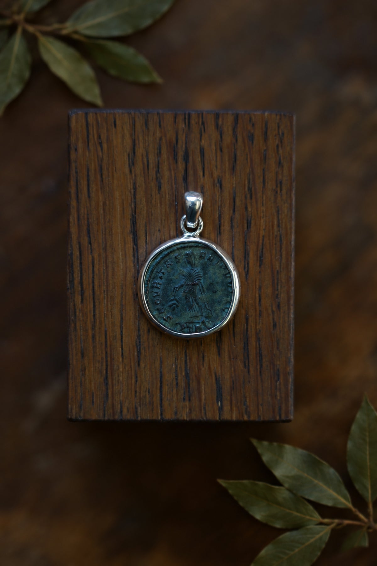 Pendentif Securitas – Monnaie romaine et monture en argent 925