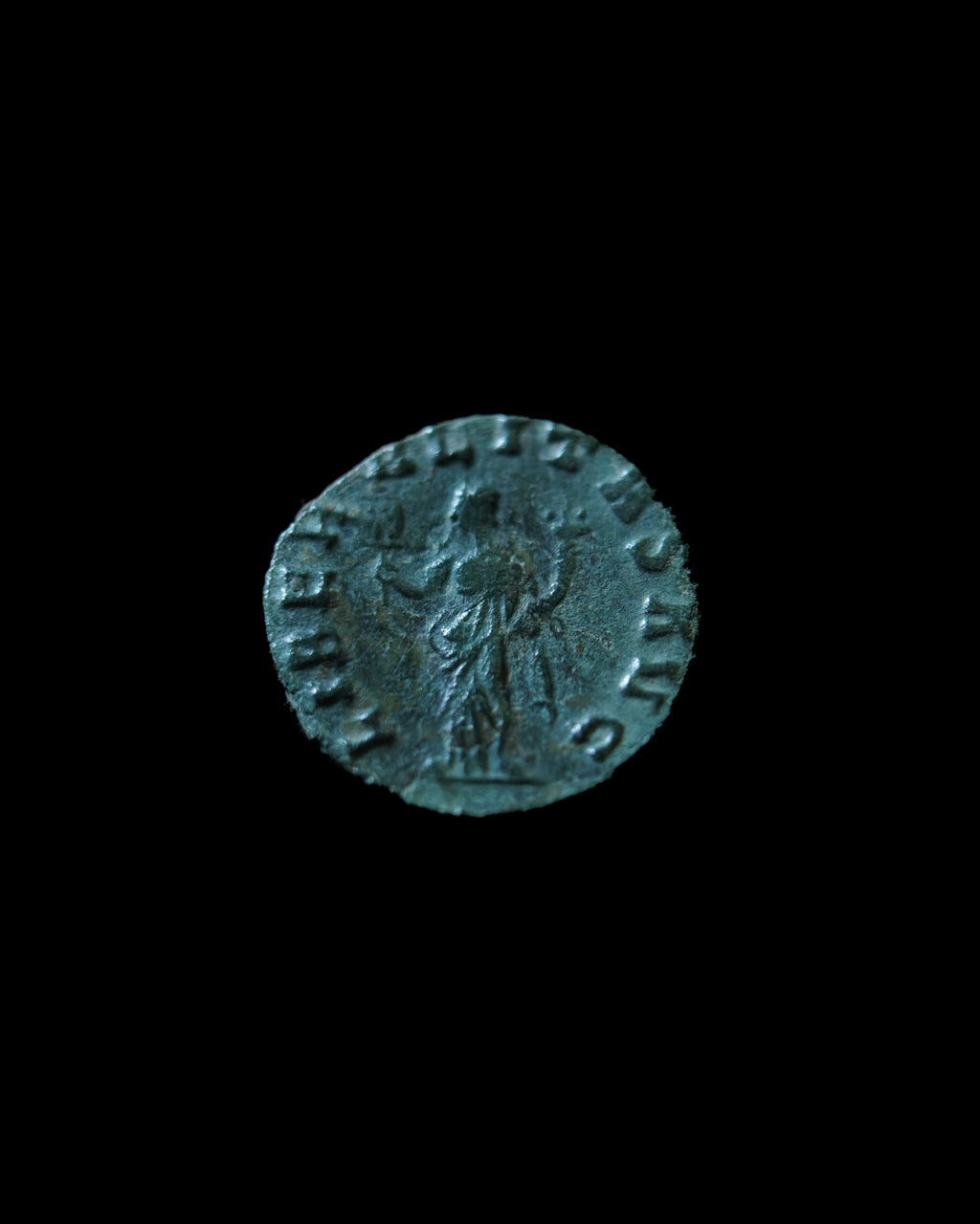 Pendentif “Liberalitas AVG” – Création unique en argent et monnaie romaine