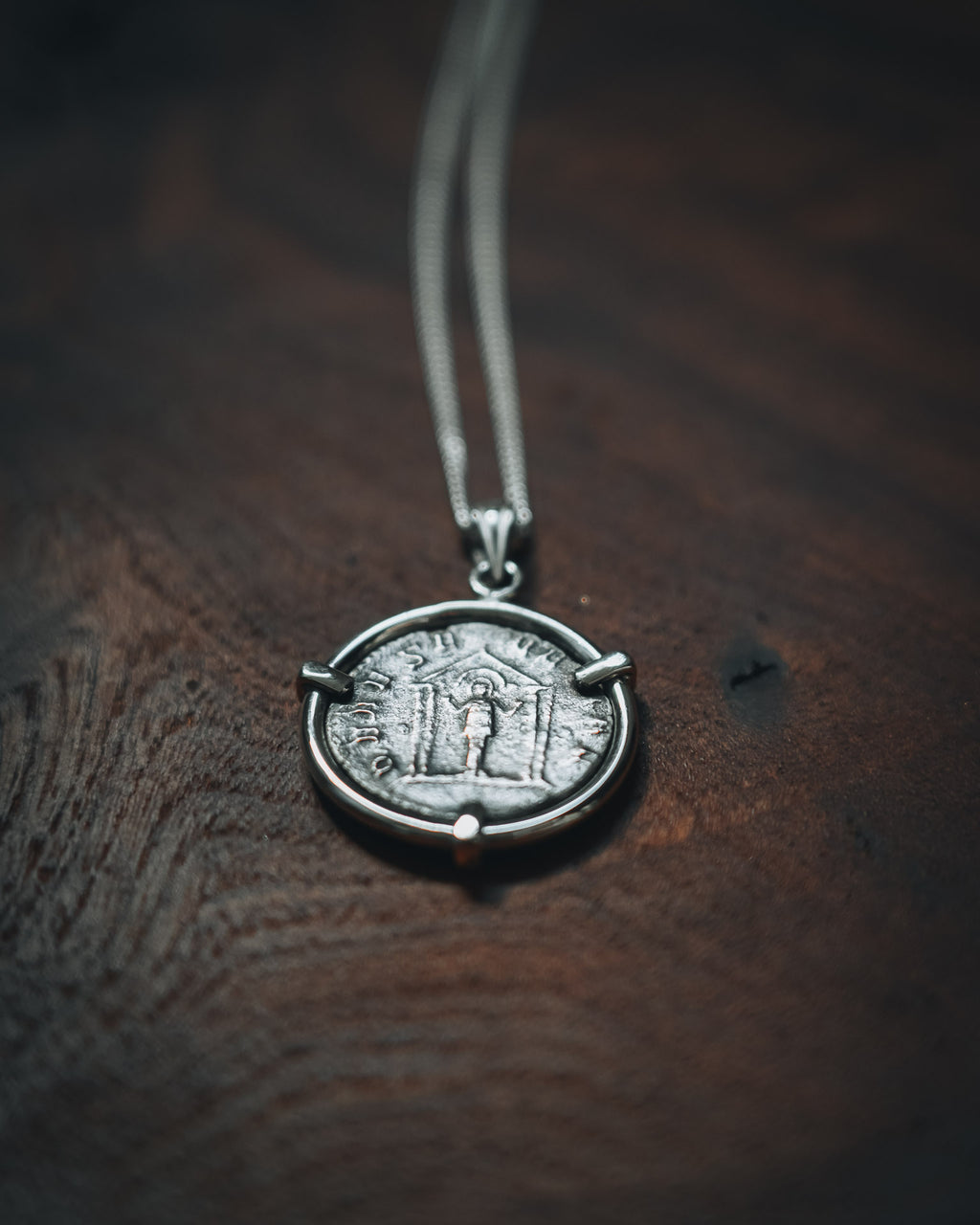 Pendentif Segetia – Création unique en argent et monnaie romaine (259 ap. J.-C.)