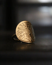 Charger l&#39;image dans la galerie, Bague Égyptienne en Pièce de bronze, gravée de Hiéroglyphes

