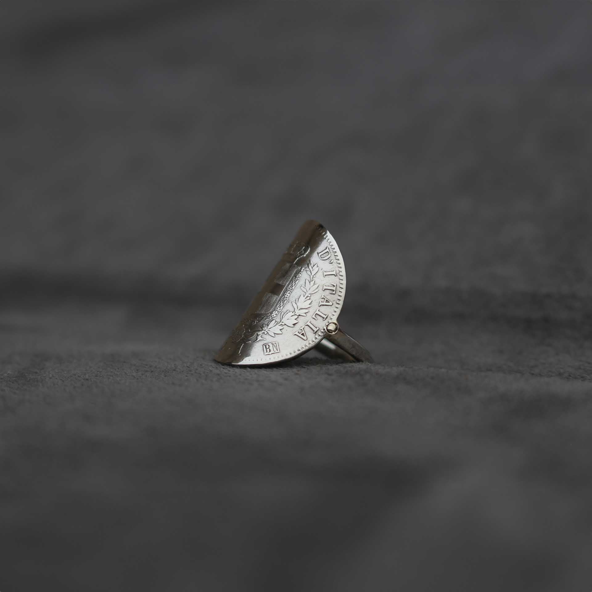 Bague en argent avec une pièce de monnaie Italienne - 1 Lire