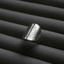 Charger l&#39;image dans la galerie, Bague en argent avec une pièce de monnaie Italienne - 1 Lire

