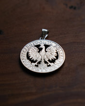 Charger l&#39;image dans la galerie, Pendentif Pièce Polonaise : Mettez en Valeur l&#39;Héritage de la Pologne
