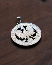 Charger l&#39;image dans la galerie, Pendentif Pièce Polonaise : Mettez en Valeur l&#39;Héritage de la Pologne
