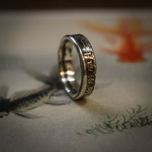 Charger l&#39;image dans la galerie, Bague anneau pièce de monnaie 50 Sen JAPON.
