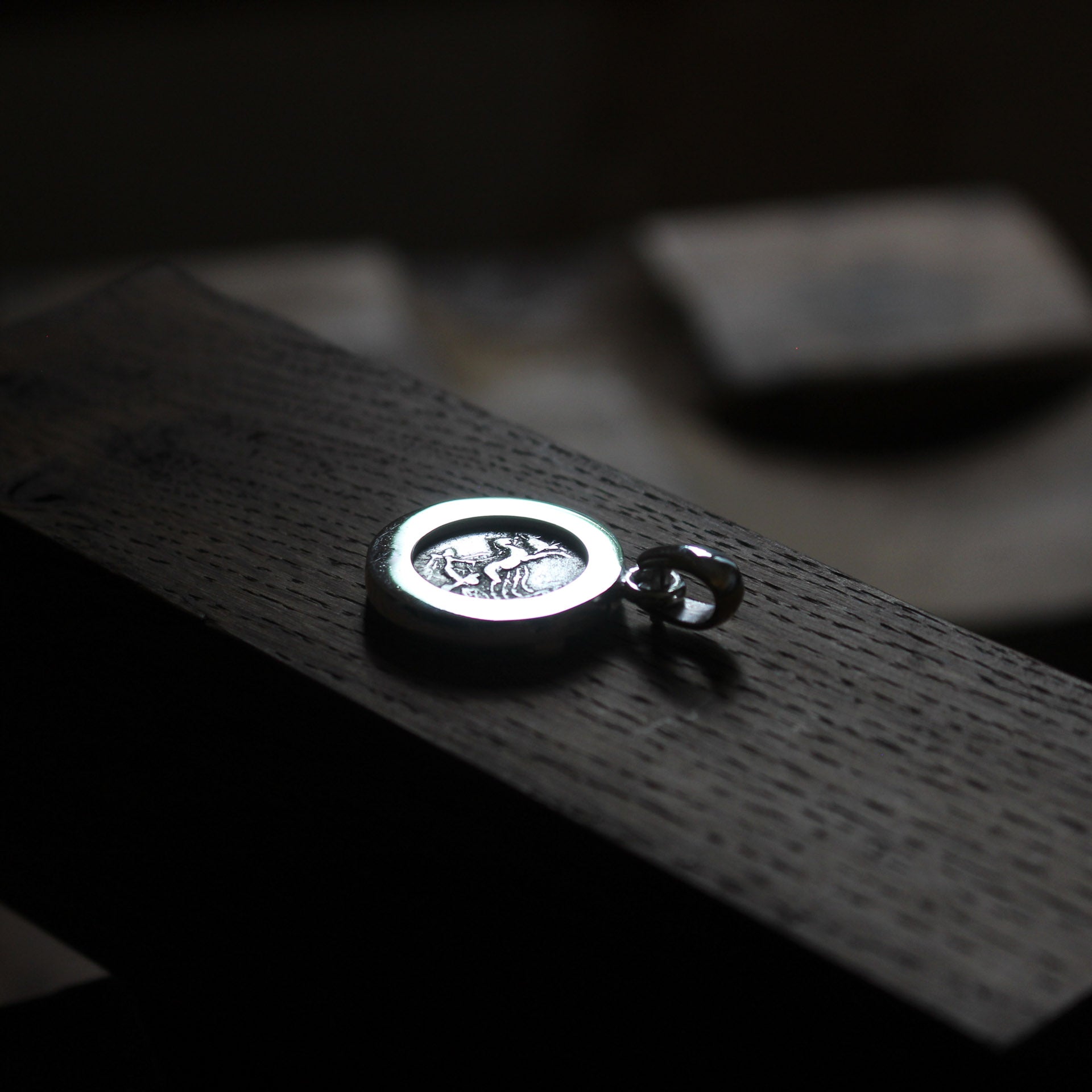 Pendentif en argent - Claudia Denier - Monnaie Romaine.