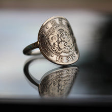 Charger l&#39;image dans la galerie, Bague pièce de monnaie en argent - 10 sen Dragon JAPON
